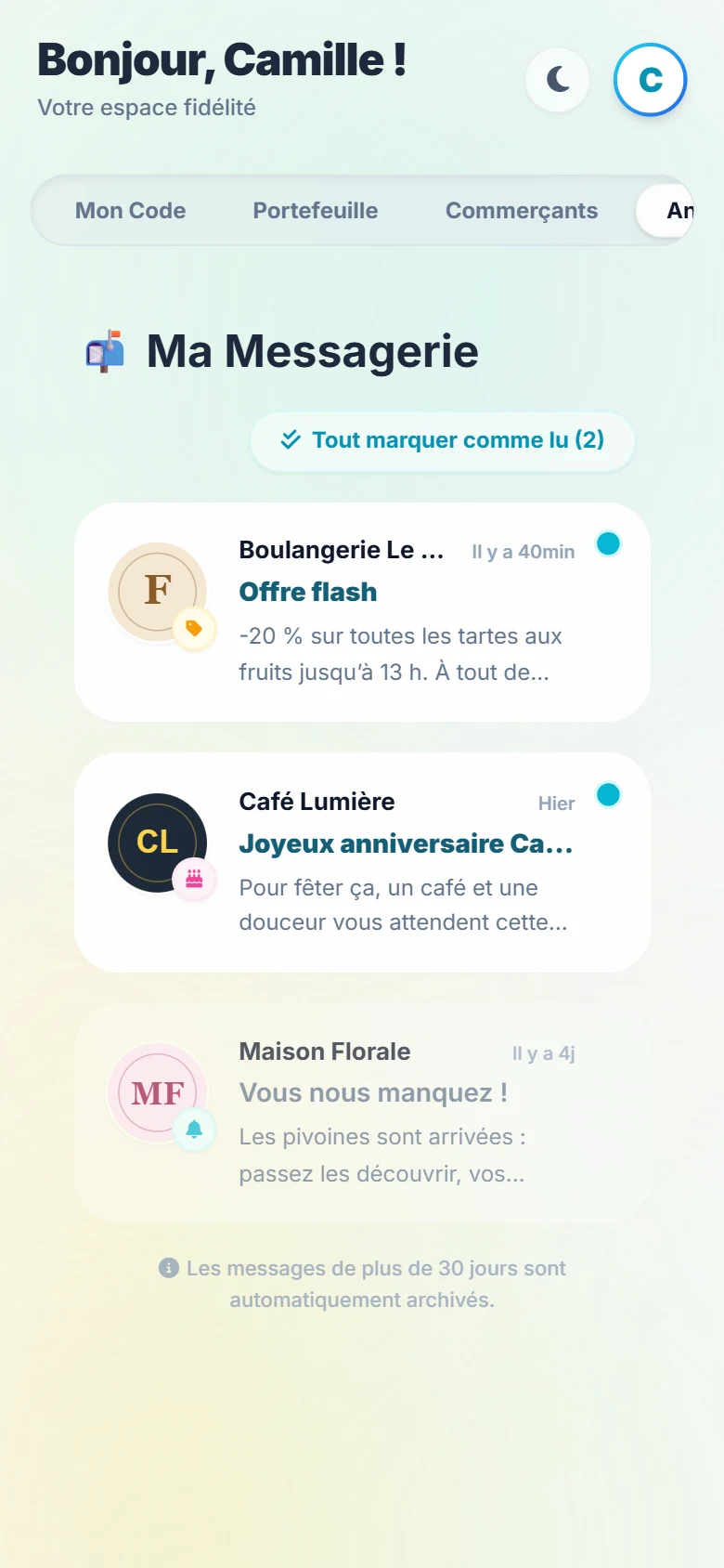 Messagerie client : une offre flash de la boulangerie et un message d'anniversaire du café.